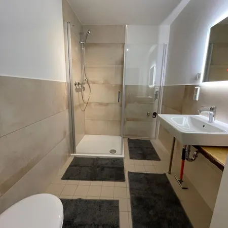 Grosse Helle Wohnung Halle  Extérieur photo