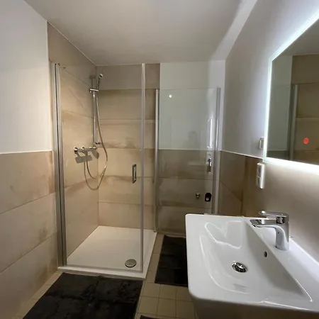 Grosse Helle Wohnung Halle  Extérieur photo